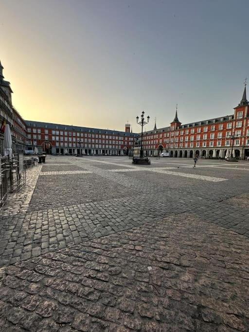 Economico Piso En Madrid Centro Apartment Ngoại thất bức ảnh